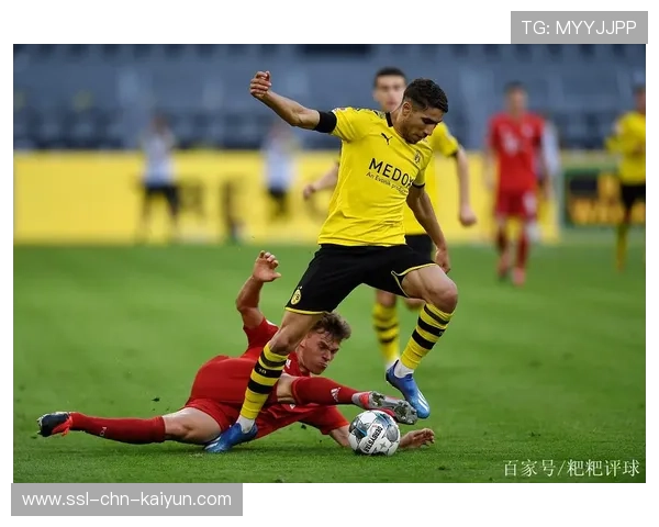 拜仁短传渗透配合制造绝佳一击 拜仁短传渗透配合制造绝佳一击